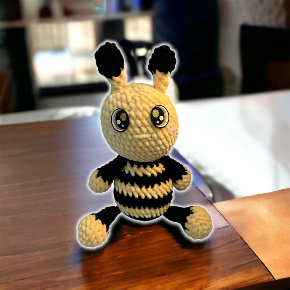 Crochet bee